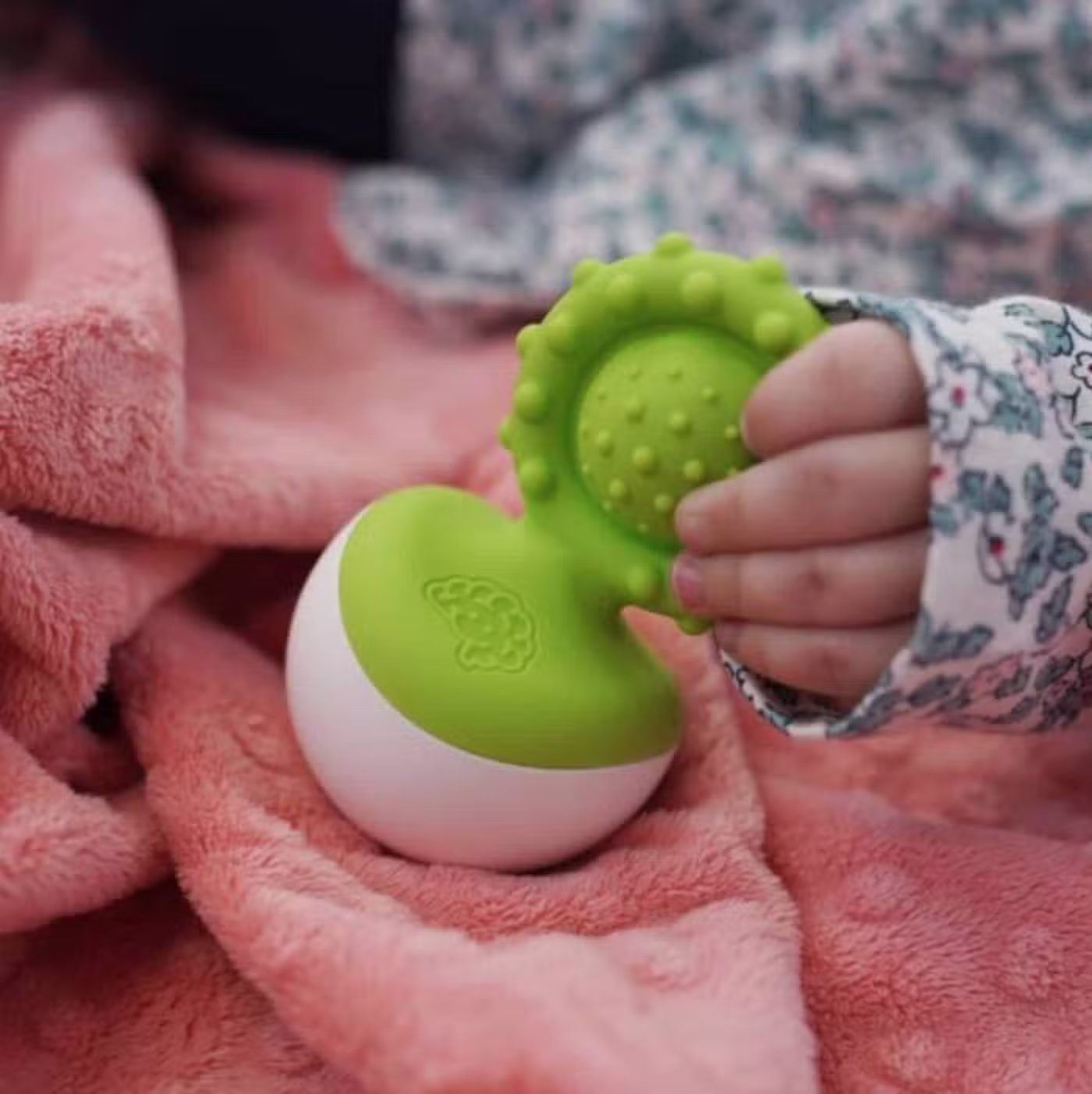 Dimpl Wobbl - Fat Brain Toys