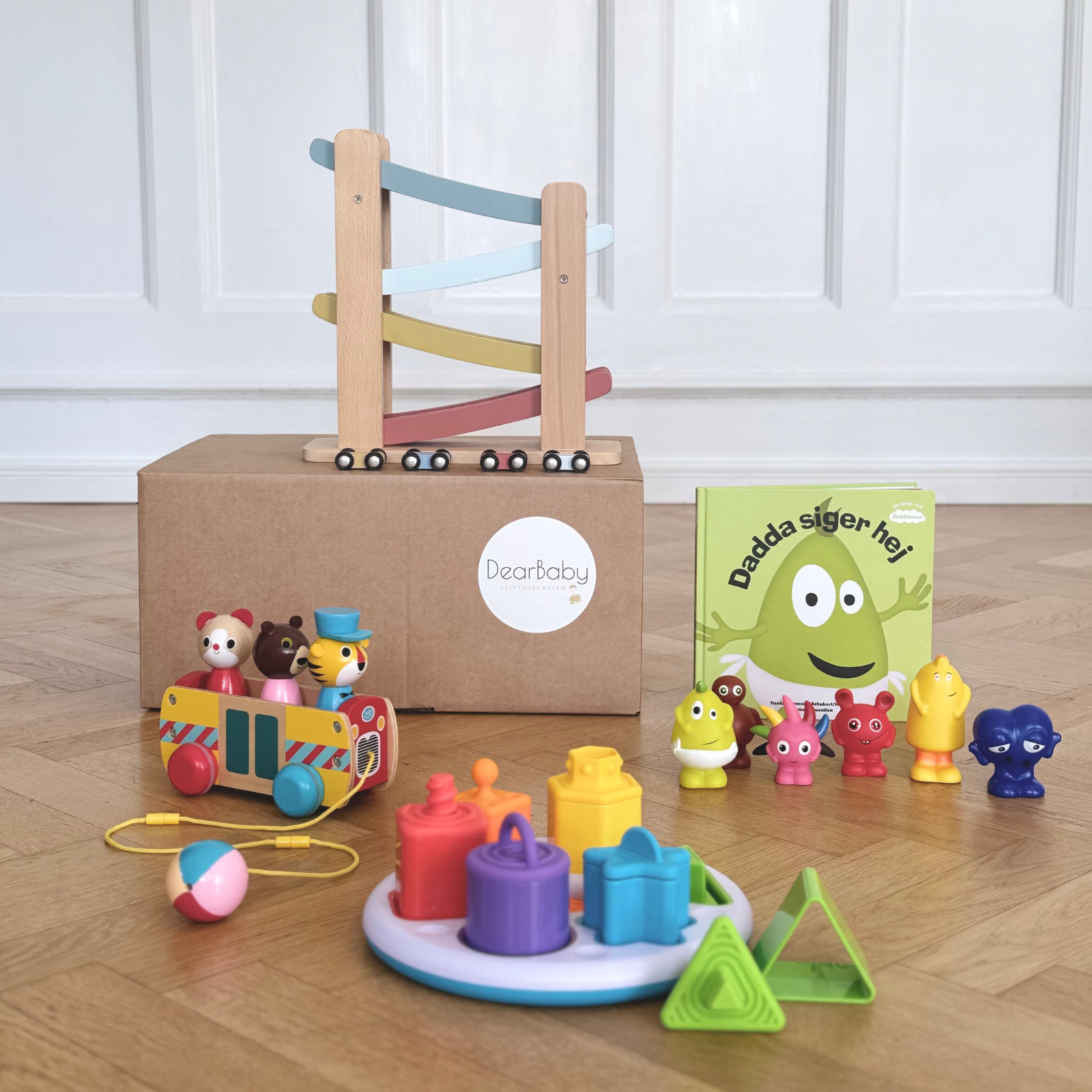 15 månaders leksakslåda. DearBaby-prenumeration.