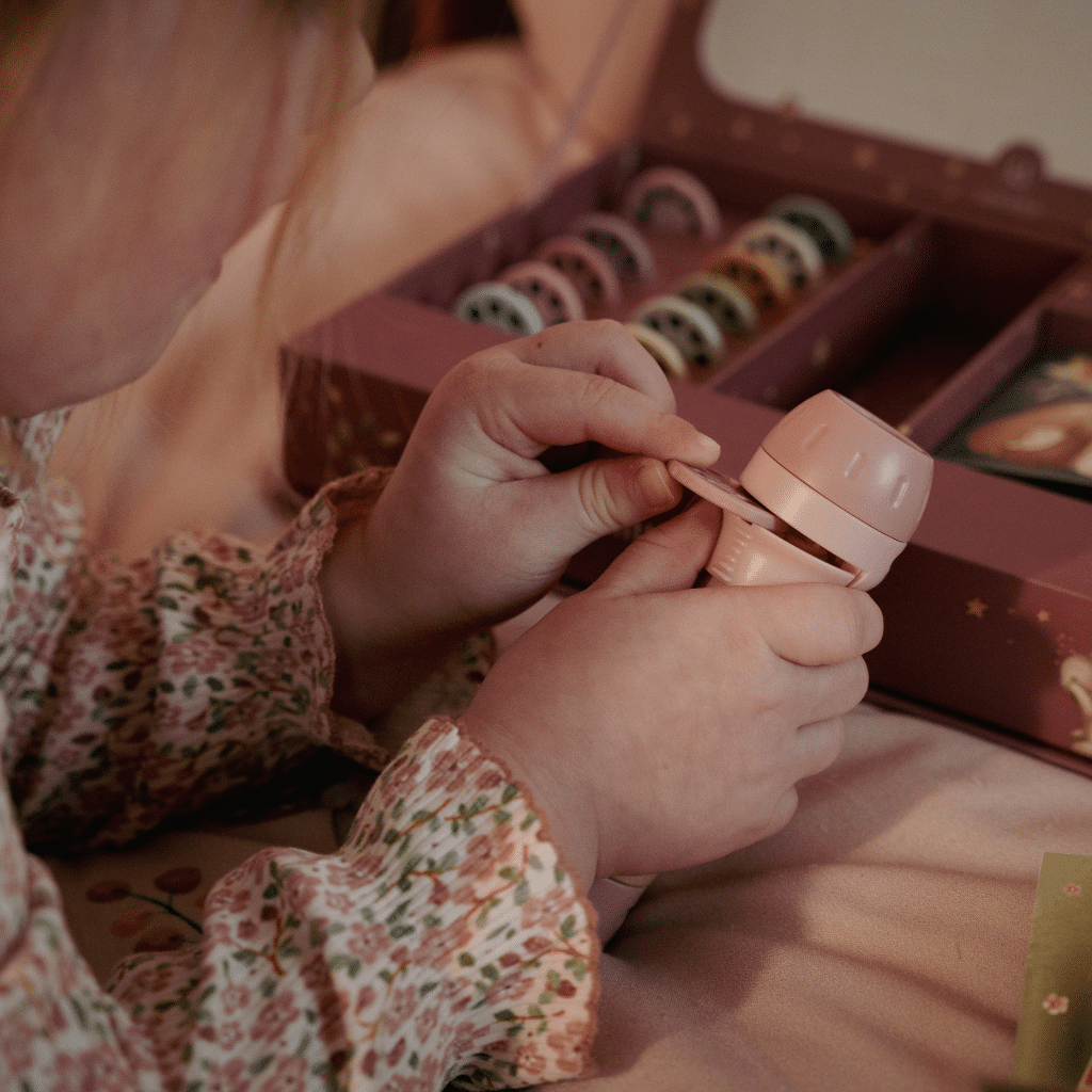 Little Dutch - Historieprojektor LD4780 Pink