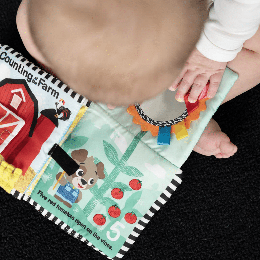 baby einstein BE-17303 Räkna på gården™ mjuk aktivitetsbok