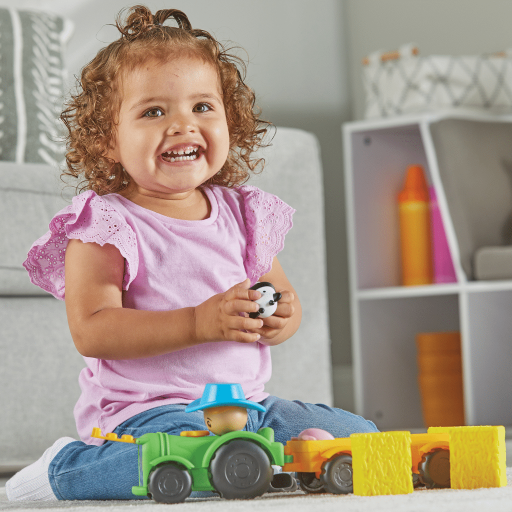 utbildningsresurser LER7746 Peeksville™ Haul & Seek-traktor™