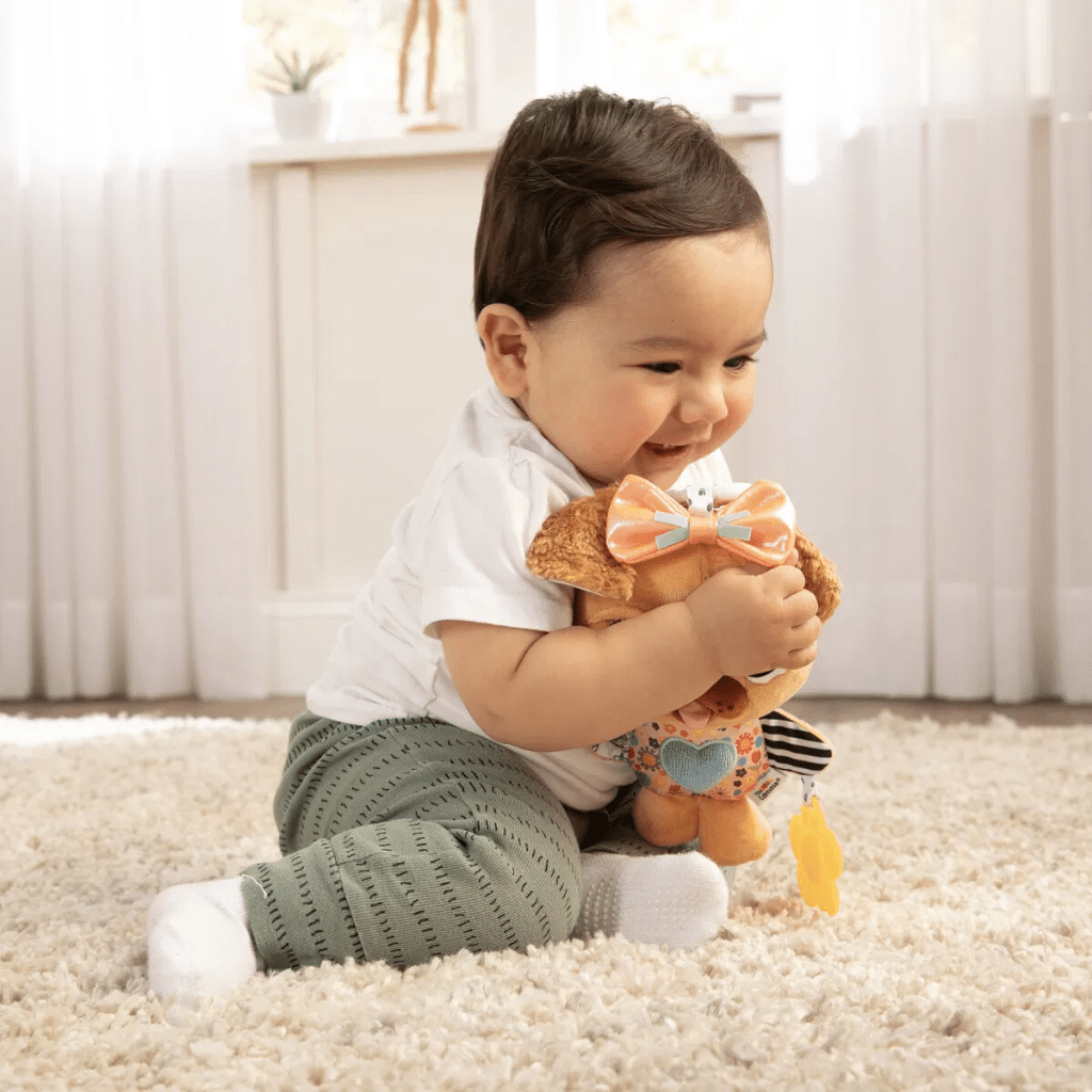 Lamaze Lovey Mopsen Clip & Go Art.nr 941-27496 Barnvagn Aktivering Leksak