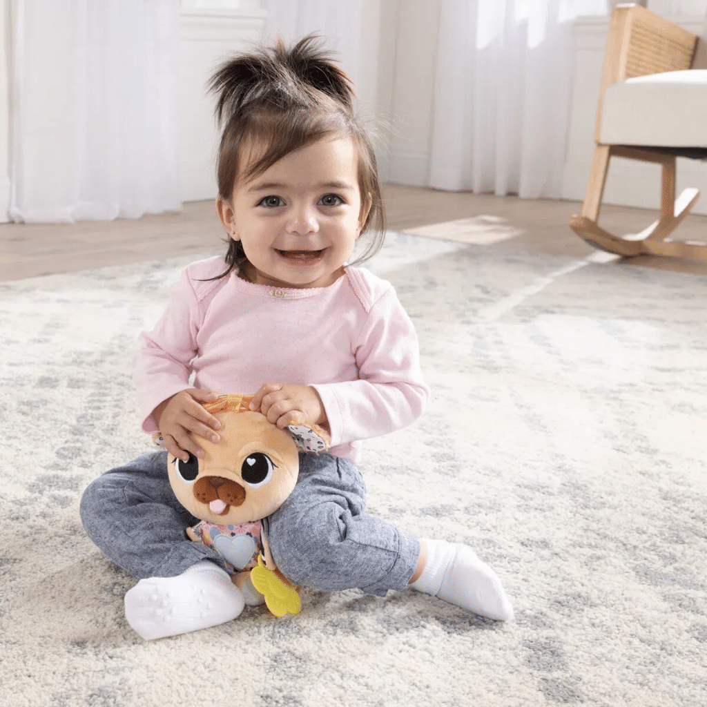 Lamaze Lovey The Pug Clip & Go Item No. 941-27496 Aktiveringslegetøj til barnevogn