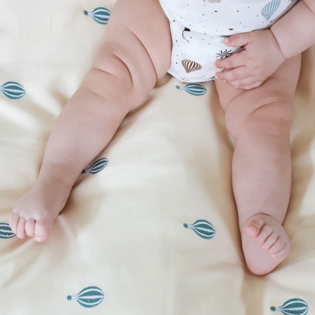 cam cam copenhagen 101-P84-000-DK Broderet Sengetøj, Baby, 70x100cm - GOTS - Dreamland