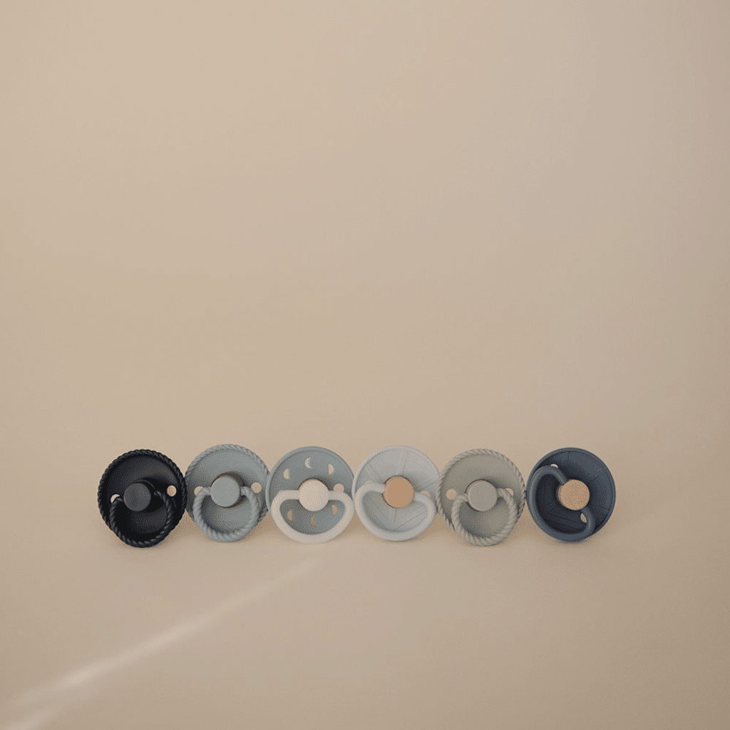 FRIGG 6-pack napp – Rund silikon – Endless Sea – Storlek 2 Artikelnummer: 101872 Streckkod: 5715239029443