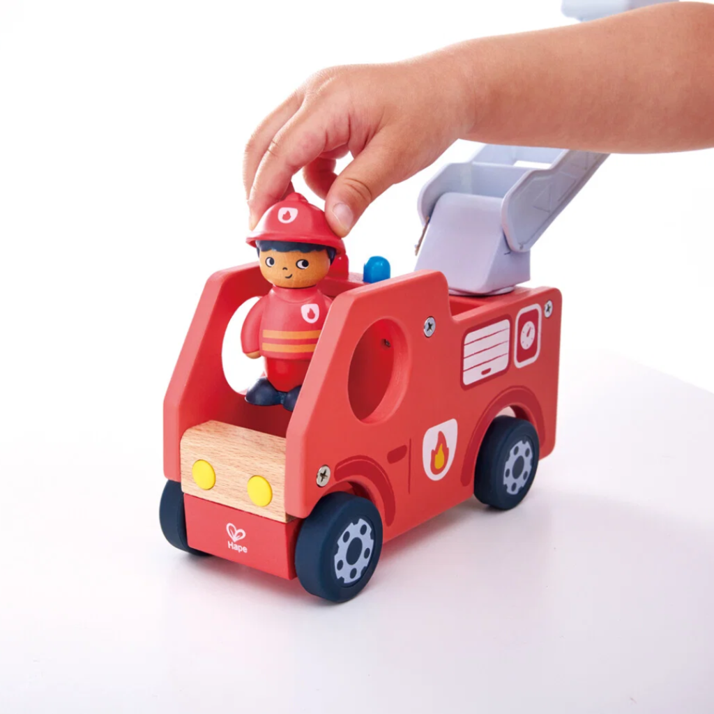 Hape - Vrålande brandbil med ljud och bok