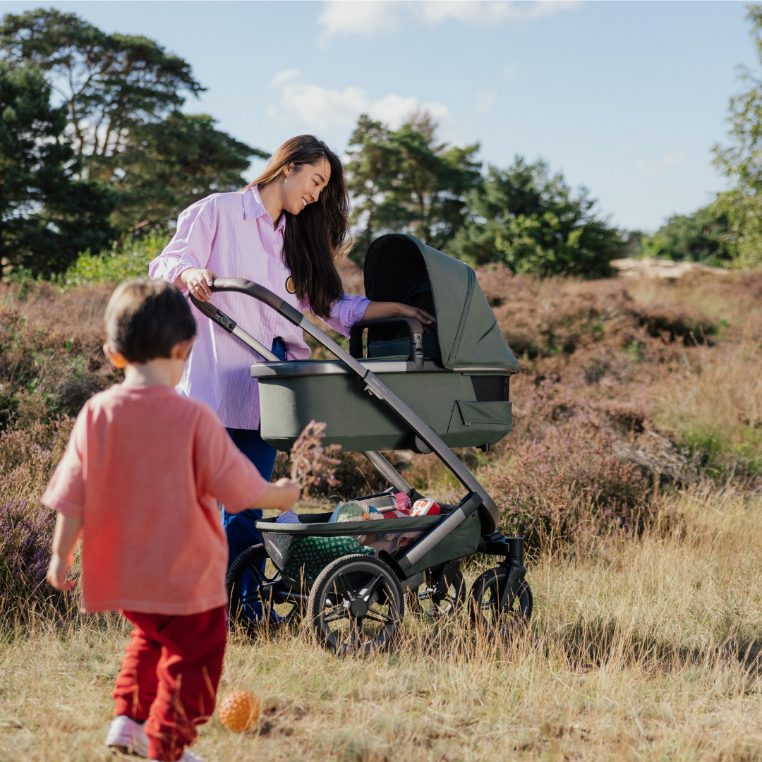 Joolz Geo5 sage green med lille familie