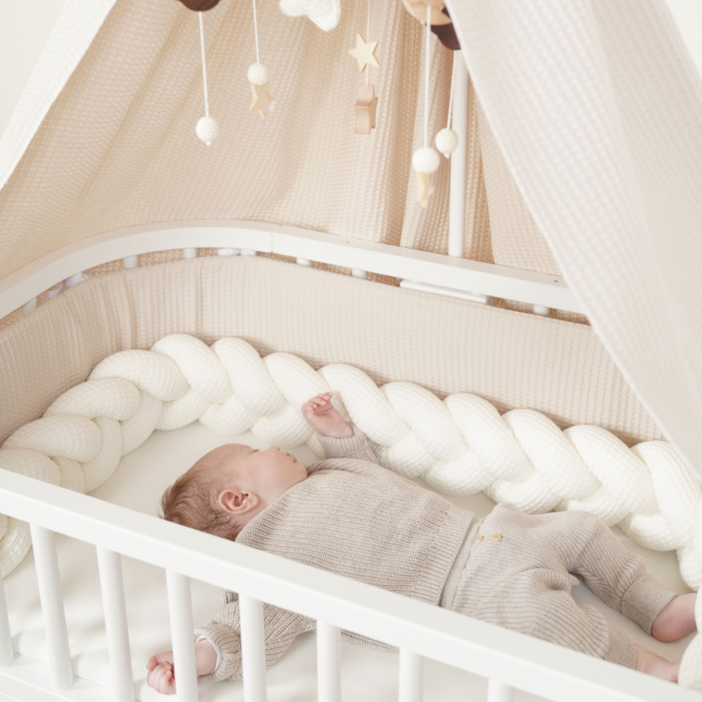 Babybay flätad sänggrind ivory