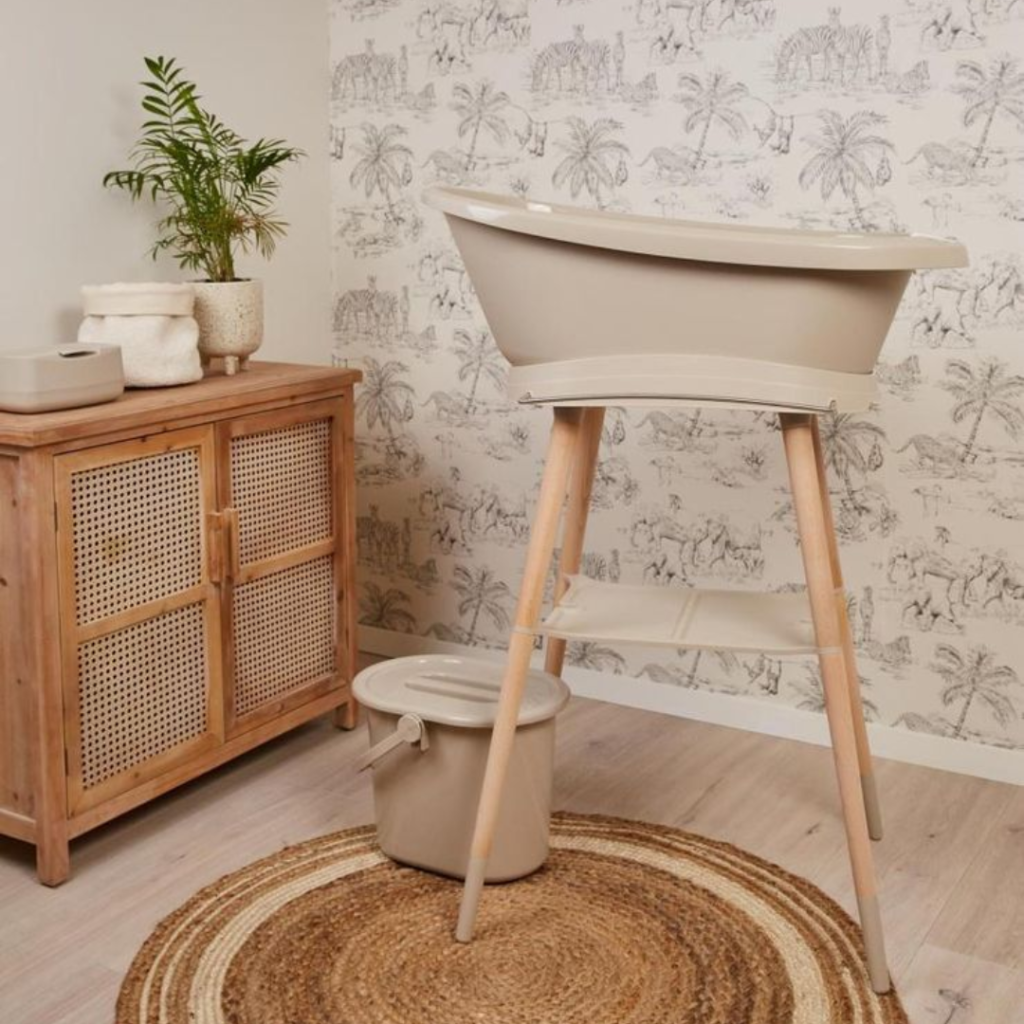 Bébé-Jou – Sense-badkar för spädbarn på stativ – taupe