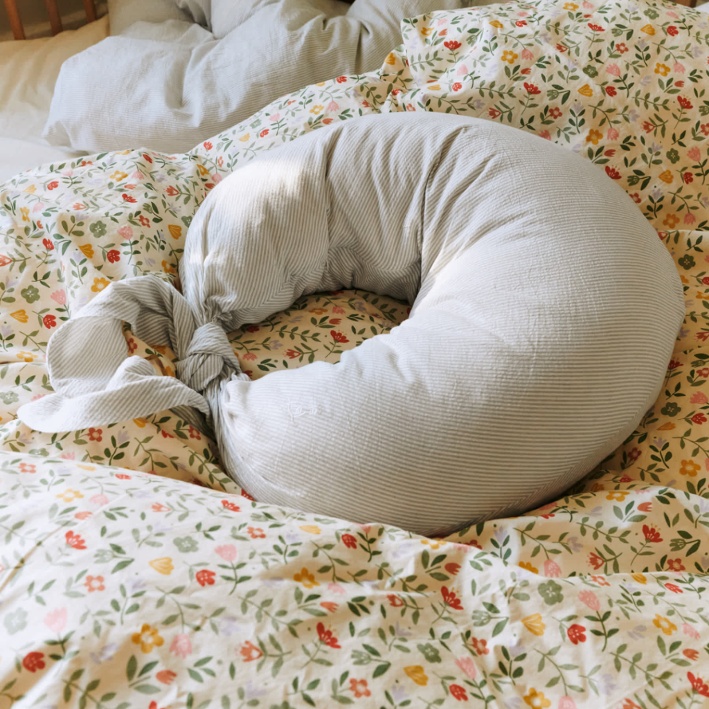 Dear April Nami amningskudde Dew Stripe
