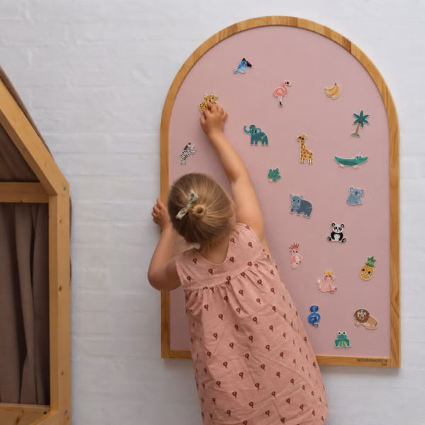 hemmingsen kids magnettavle i egetræ med magneter fra vilac