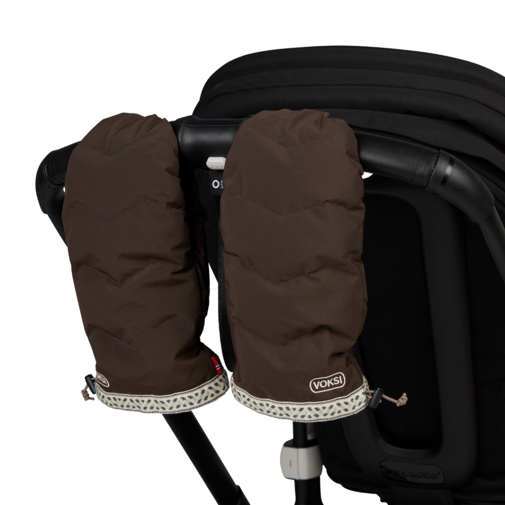 Voksi stroller mittens barnvagnsvantar chocolate snow edition