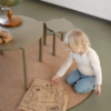 by KlipKlap – stapelbart barnbord i taupe