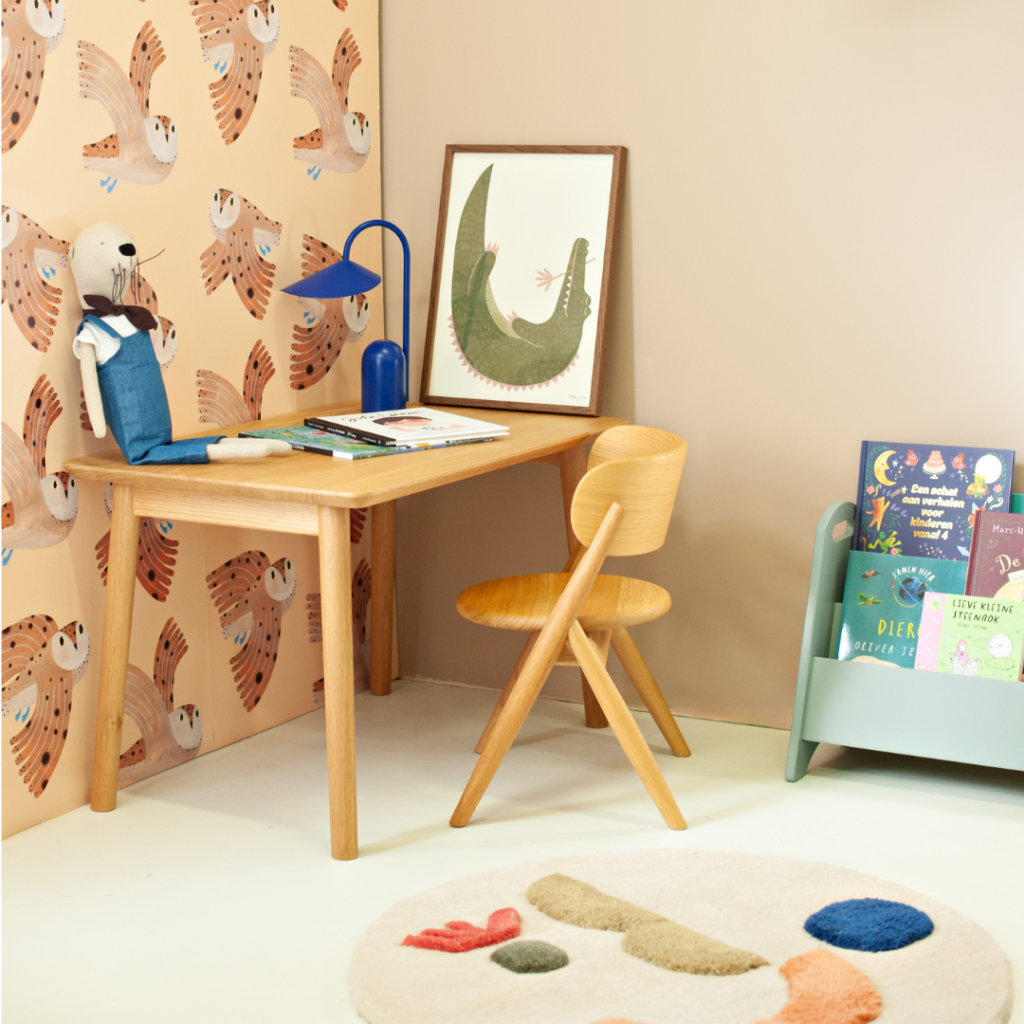 Curve Lab liten stol i bok